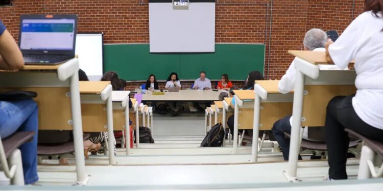 Alunos greve universidades e institutos federais - Foto - Fabio Rodrigues-Pozzebom - Agência Brasil