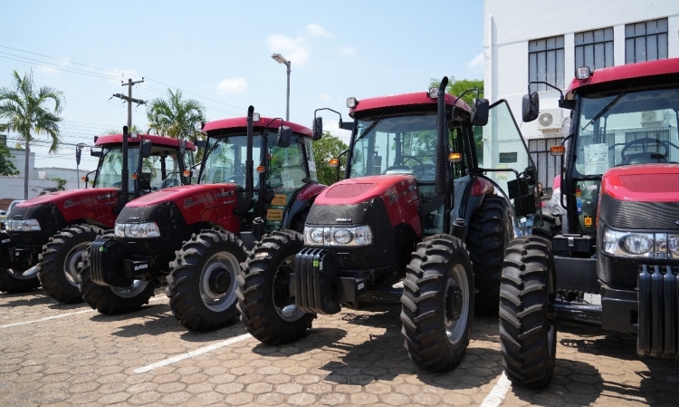 Porto Velho entrega tratores agrícolas e reforça apoio à agricultura familiar