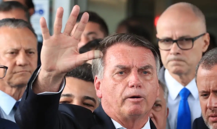 Bolsonaro fica inelegível até 2060 após condenação