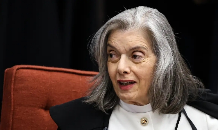 Cármen Lúcia forma maioria pela condenação de Bolsonaro e aliados na ação da trama golpista