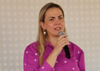 Cláudia de Jesus cobra atendimento humanizado a pacientes do interior em Porto Velho