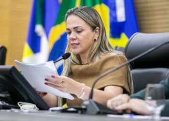 Cláudia de Jesus propõe fortalecimento da cultura com orçamento fixo e concurso público em Rondônia