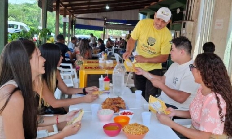 Campanha leva educação para o trânsito a bares e restaurantes em Porto Velho