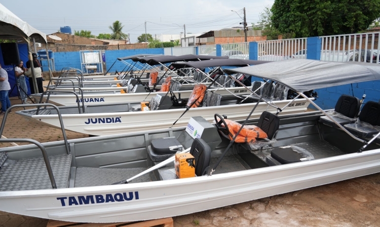 Porto Velho entrega seis voadeiras para reforçar saúde no baixo Madeira