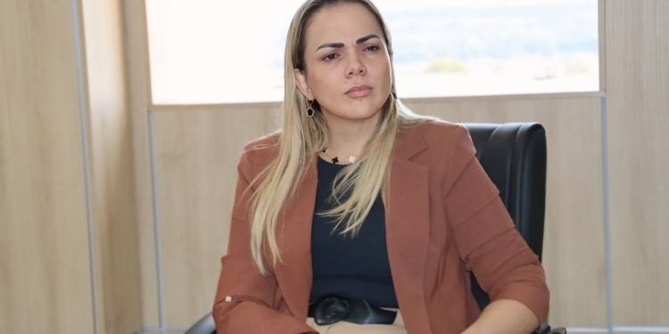 Cláudia de Jesus solicita ampliação do prazo do PAA para garantir colheita da agricultura familiar