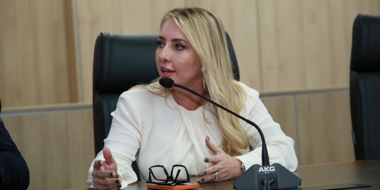 Ieda Chaves solicita dados sobre segurança em escolas para orientar novas ações preventivas