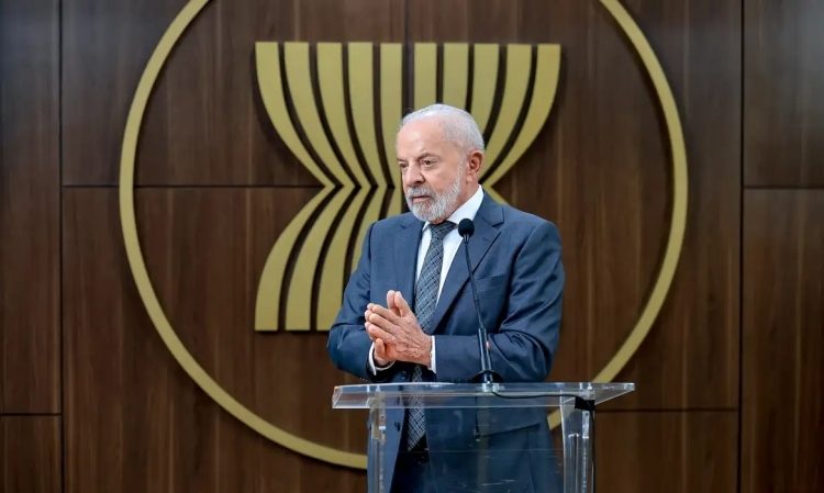 Lula quer discutir com Trump sanções dos EUA a ministros do STF