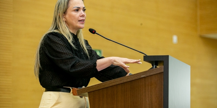 Cláudia-de-Jesus-3-Foto-Assessoria-Parlamentar