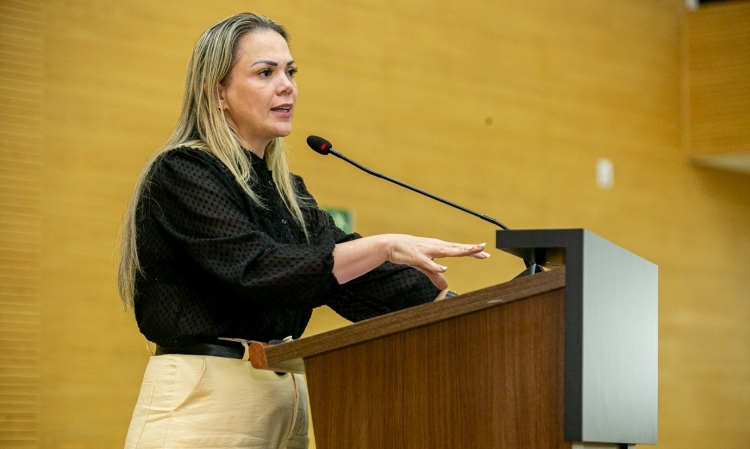 Cláudia-de-Jesus-3-Foto-Assessoria-Parlamentar