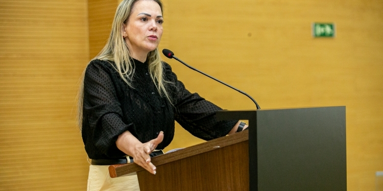 Cláudia-de-Jesus-6-Foto-Assessoria-Parlamentar