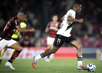Vasco-x-Flamengo-1-Foto-Matheus-Lima-Vasco