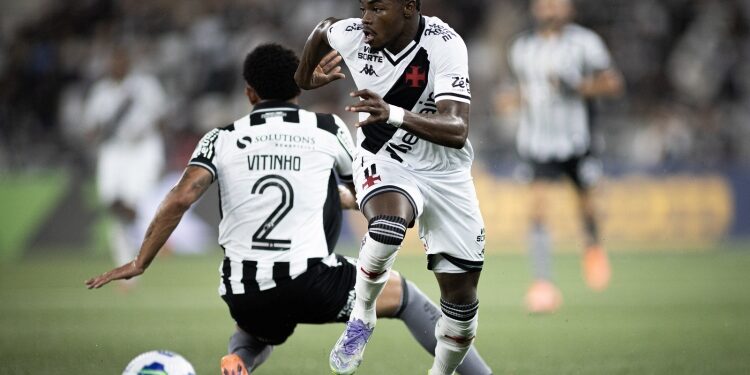 Vasco-x-Botafogo-2-Foto-Matheus-Lima-Vasco